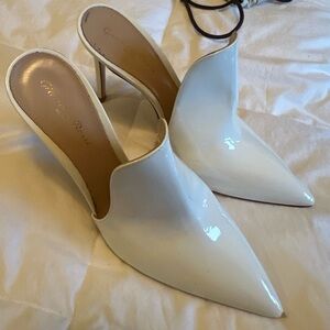 Gianvitto Rossi Mules